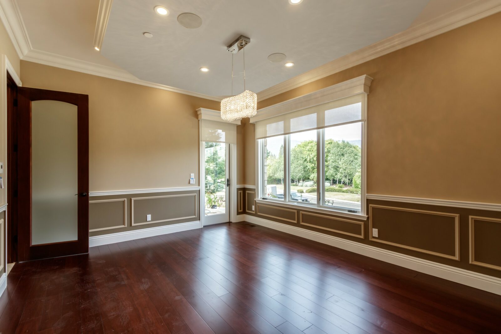 Dining room for custom built homes in Cupertino