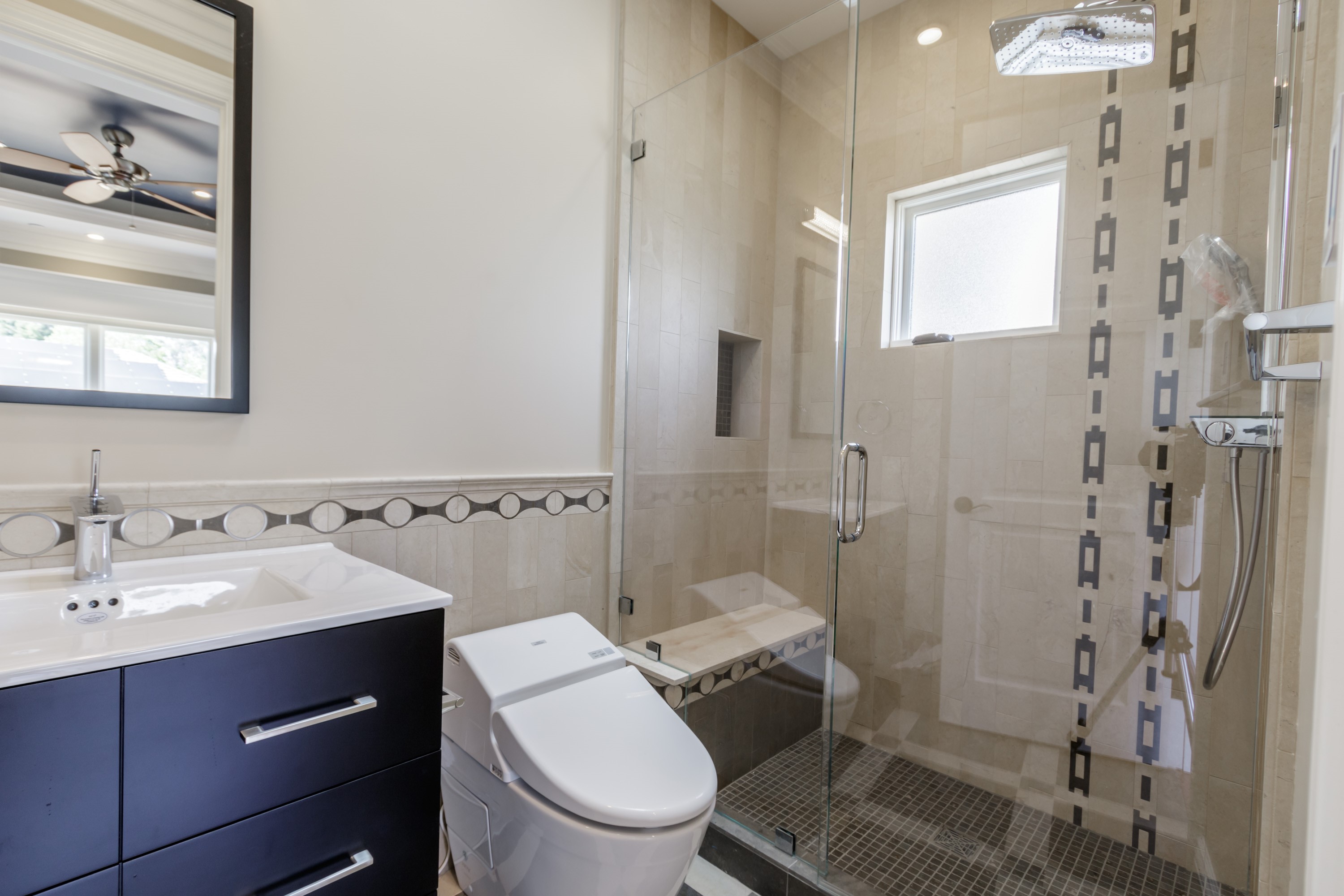 Bathroom design for custom built homes in Cupertino