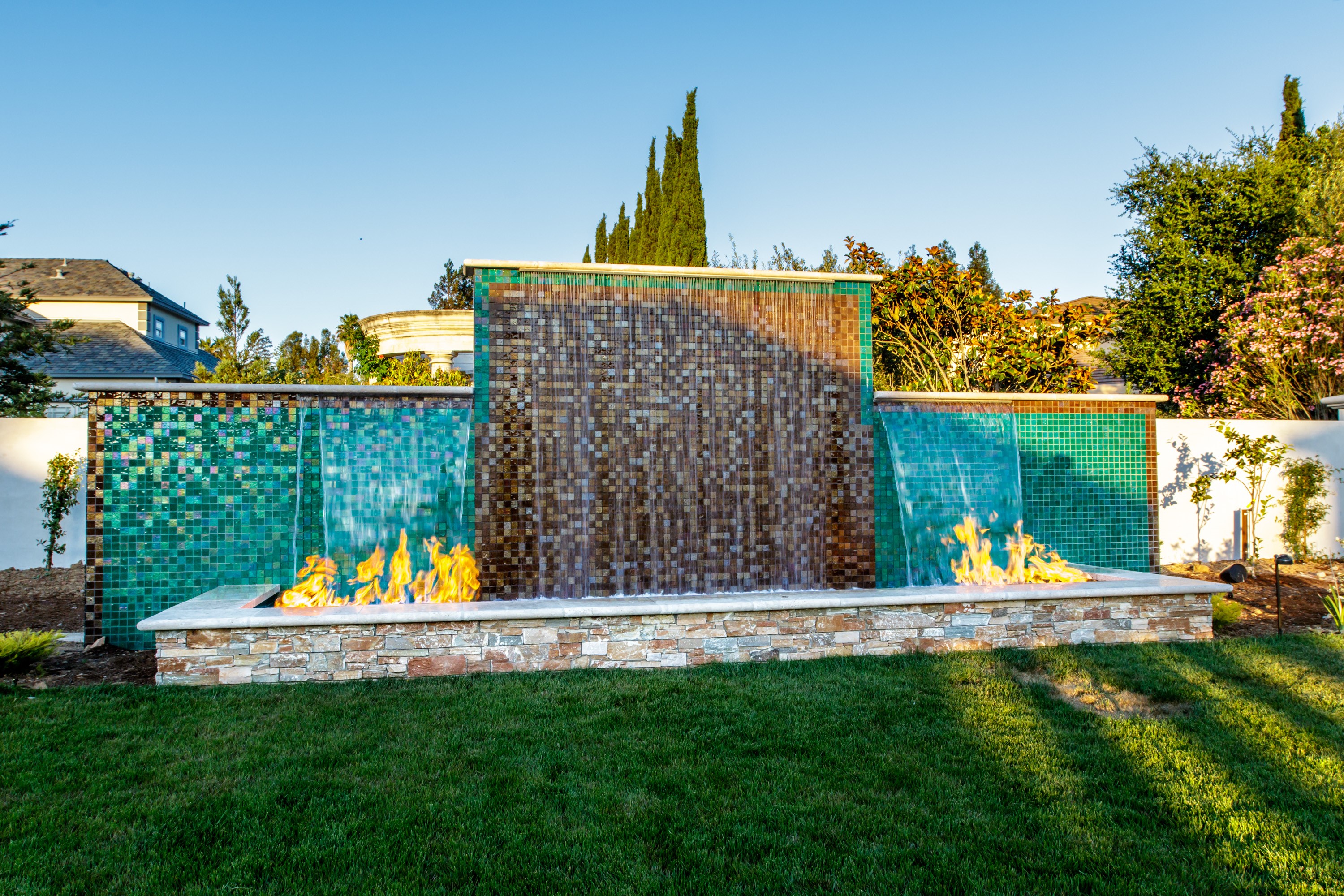 Luxurious waterfall exterior designs built by the Silicon Valley Builders