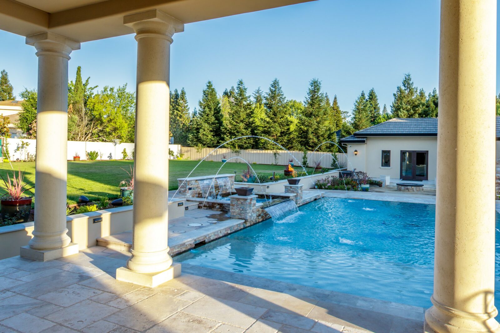 Remodeling custom homes with beautiful pool side in Cupertino